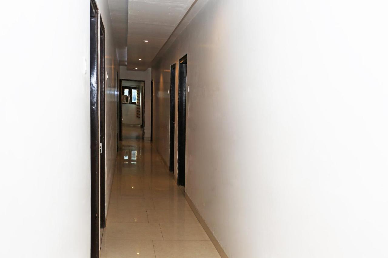 Hotel Collection O 4129 Silver7 Lucknow
