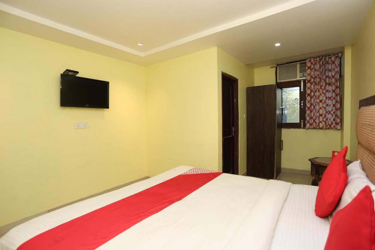 Collection O 4129 Silver7 Hotel Lucknow