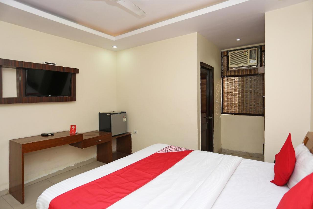 Collection O 4129 Silver7 Hotel Lucknow